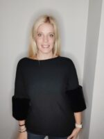 Μπλούζα με μανίκι 3/4 και γούνα στο τελείωμα - Image 4