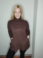 Πουλόβερ ζιβάγκο με ασυμμετρία και τσέπες μπροστά